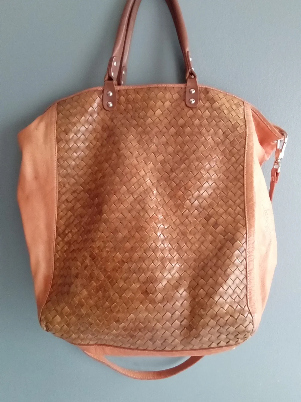 Woven Tote Handbag in Tan‎